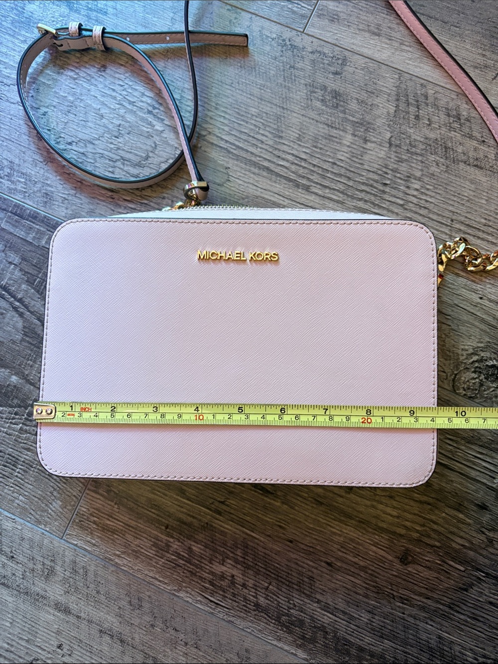 Michael Kors Blush Crossbody with Gold Chain - Picture 6 of 10